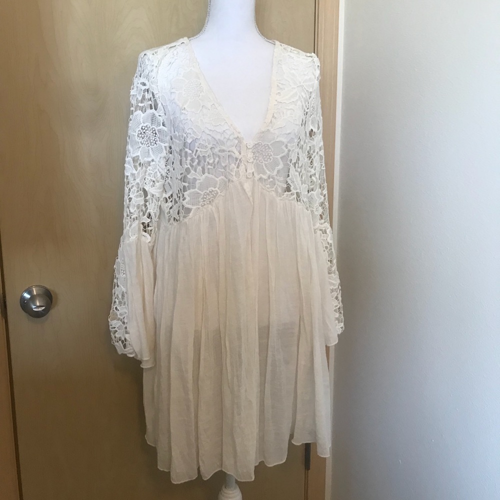 Boho Flowy Sheer Bell Sleeve Lace Dress